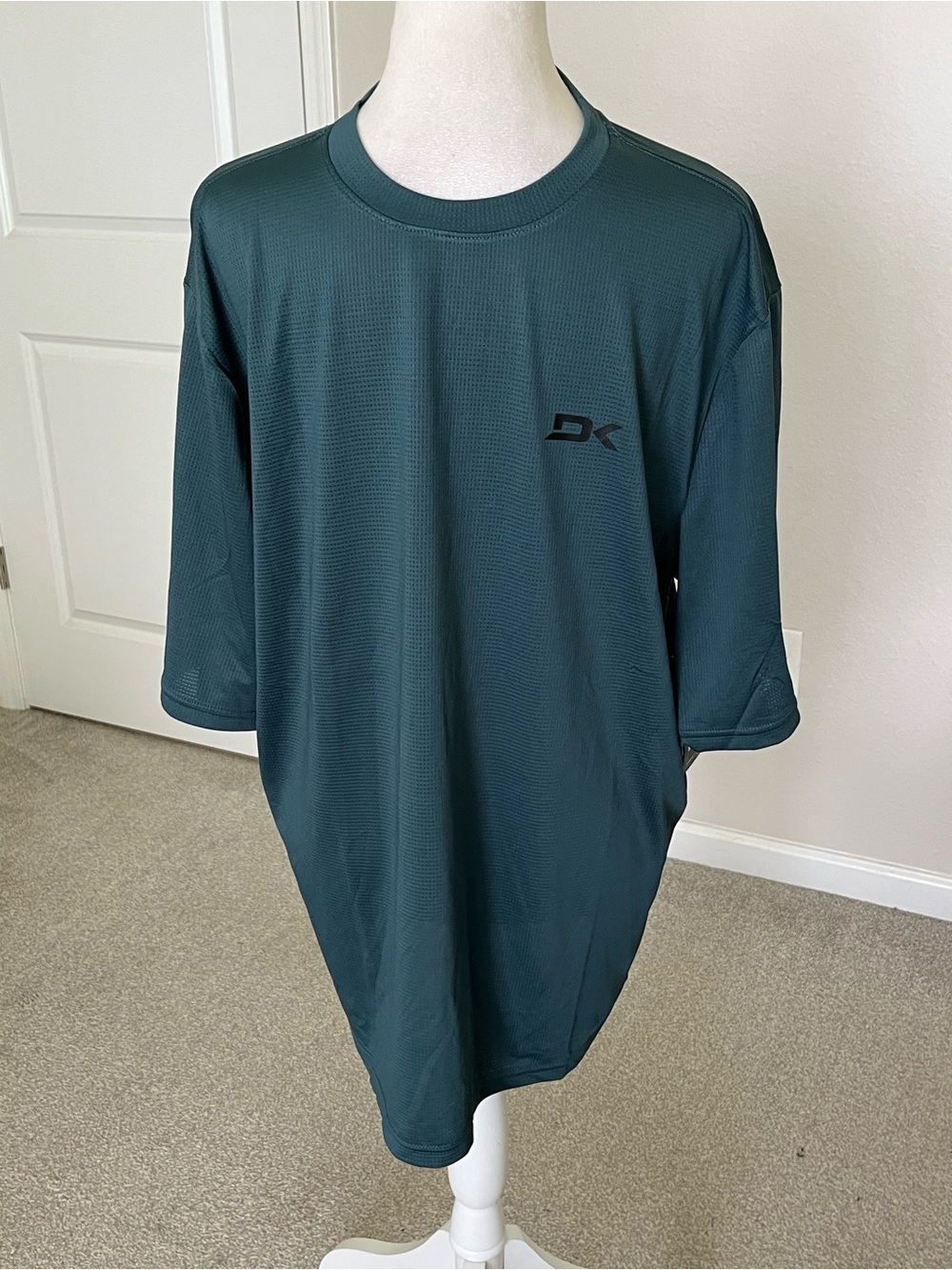 NWOT Dakine Darkside Performance Men's Dark Teal Crew Neck Shirt Size Large